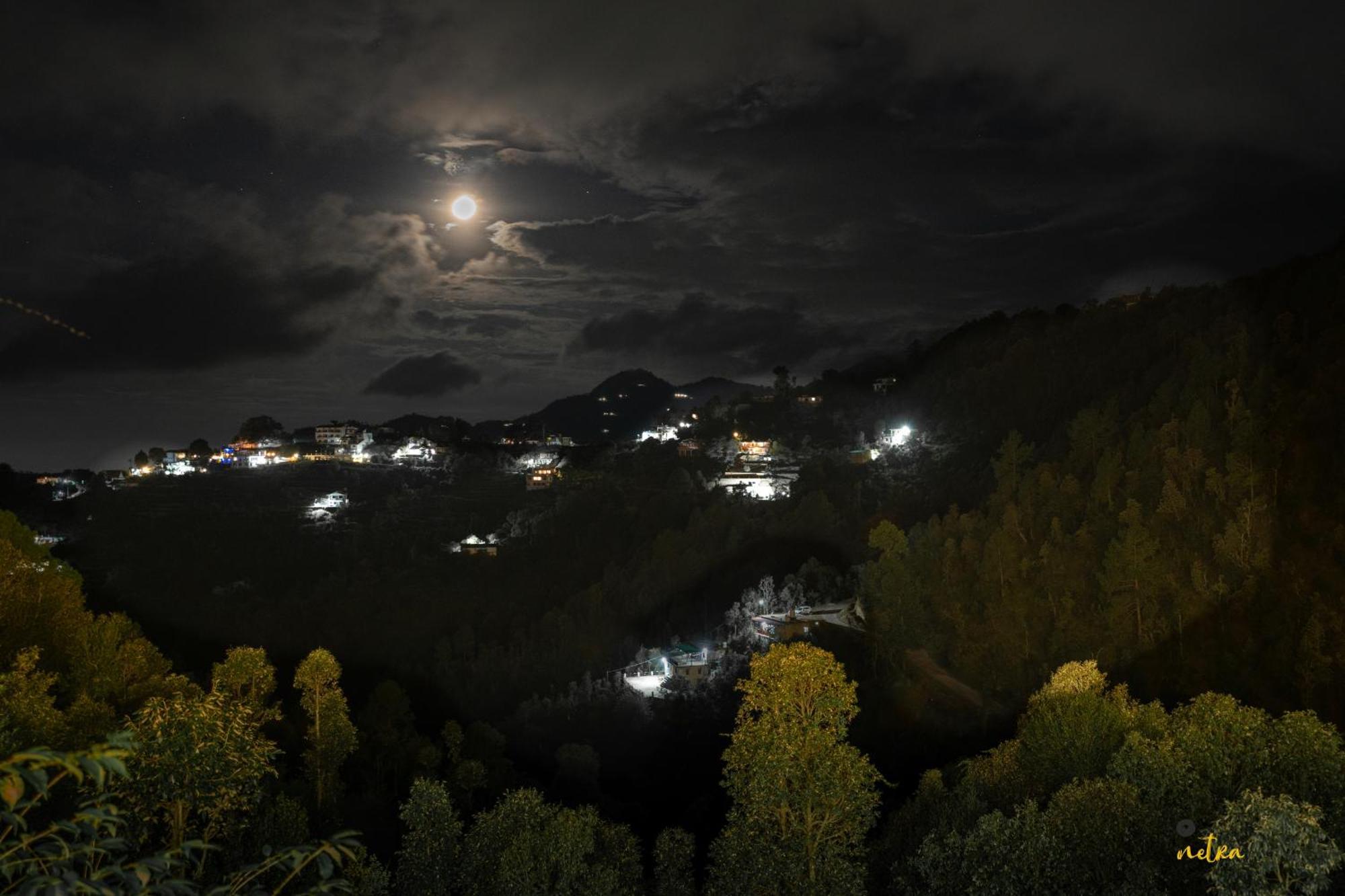 The Rare One'S Mukteshwar - Resort & Cafe Ngoại thất bức ảnh
