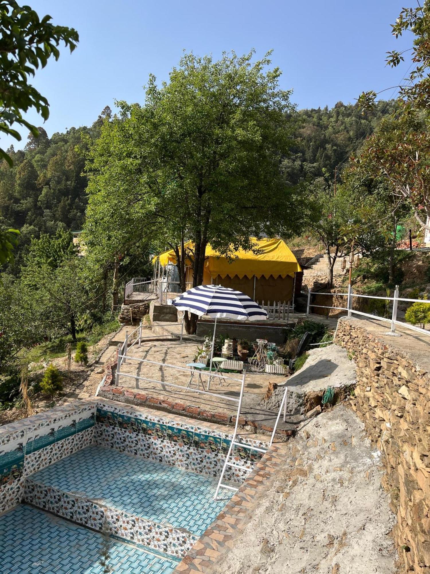 The Rare One'S Mukteshwar - Resort & Cafe Ngoại thất bức ảnh