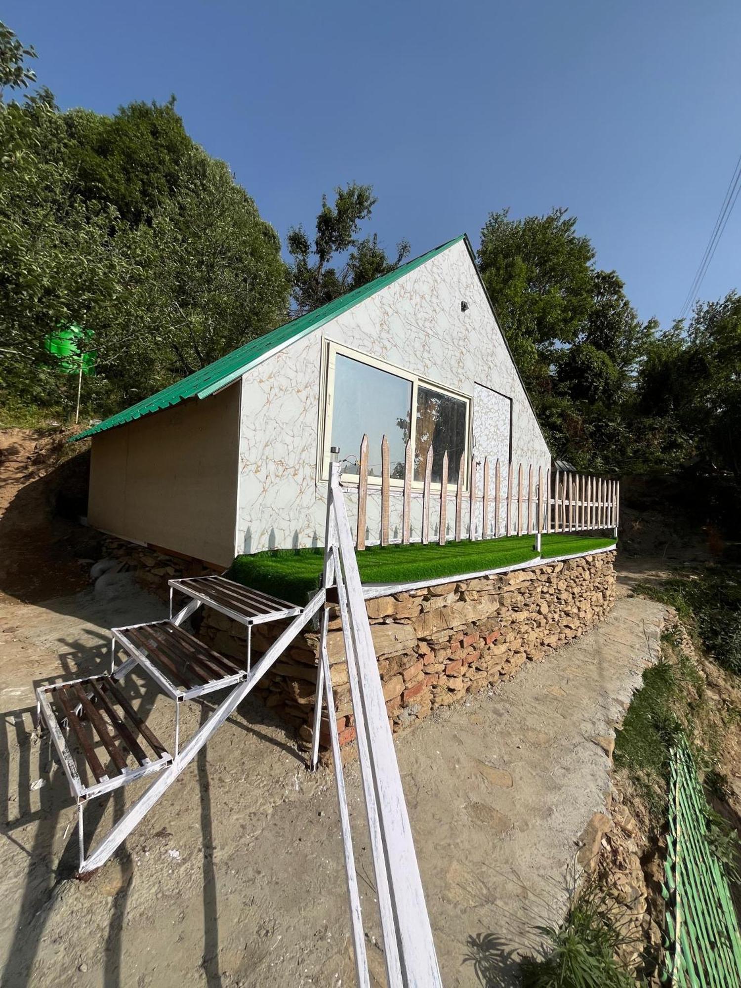 The Rare One'S Mukteshwar - Resort & Cafe Ngoại thất bức ảnh