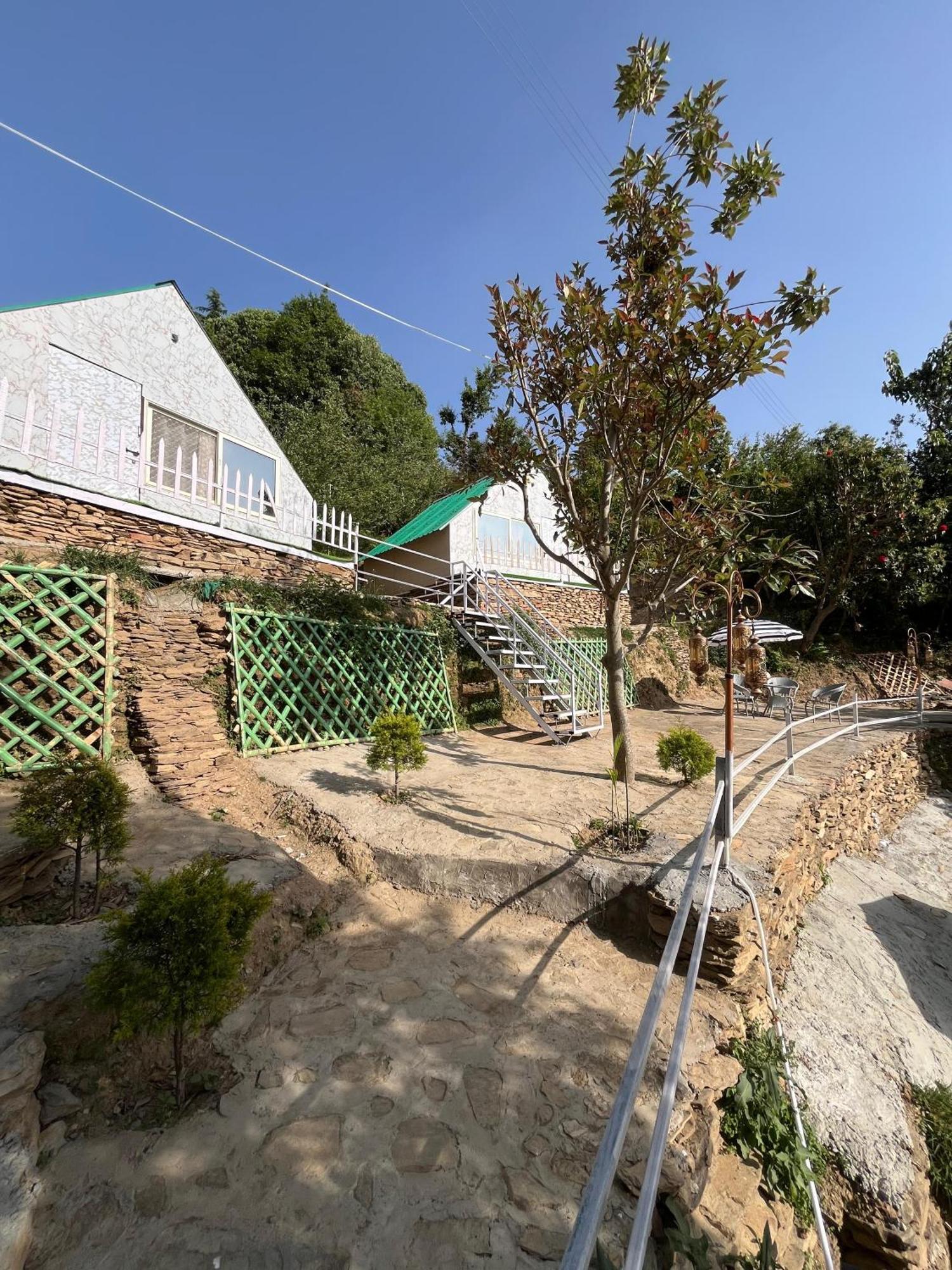 The Rare One'S Mukteshwar - Resort & Cafe Ngoại thất bức ảnh