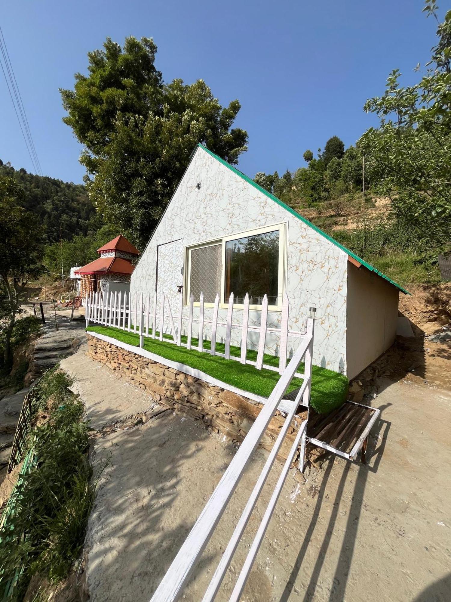 The Rare One'S Mukteshwar - Resort & Cafe Ngoại thất bức ảnh
